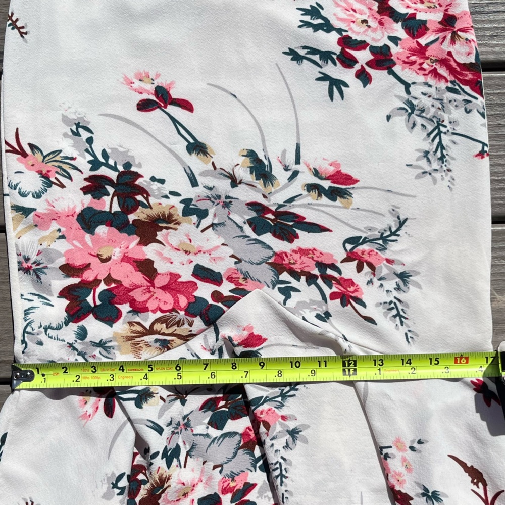 VfEmage/Vfshow; White & Pink Floral; Fit & Flare; Mermaid Style; Midi Dress; S - Picture 3 of 10